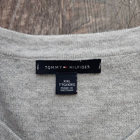 Tommy Hilfiger Grey w/ Blue Dots Cardigan - Picture 3 of 3